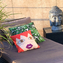 Charger l'image dans la galerie, Coussin-designer-original-happy-people-Mia